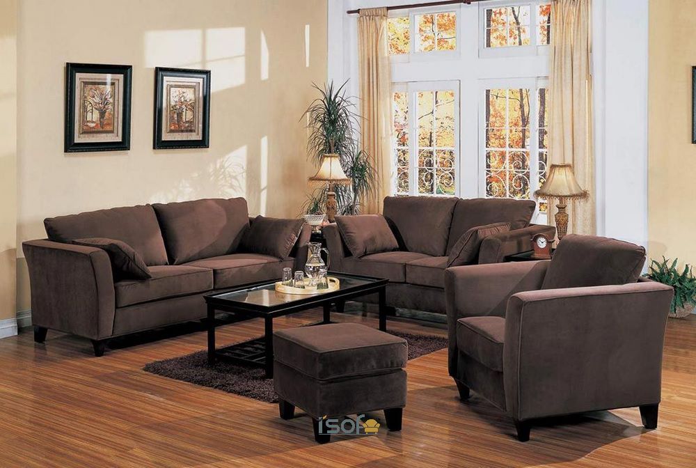 Ghế đơn màu nâu dễ dàng kết hợp các bộ bàn ghế khác giúp không gian phòng khách được cân bằng